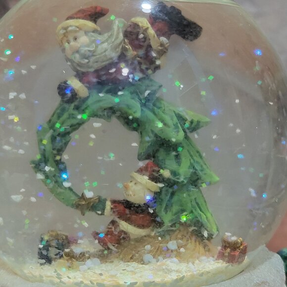 Here Comes Santa Claus Christmas Snow Globe Music Box Plays Jingle Bells Tune - Picture 11 of 12